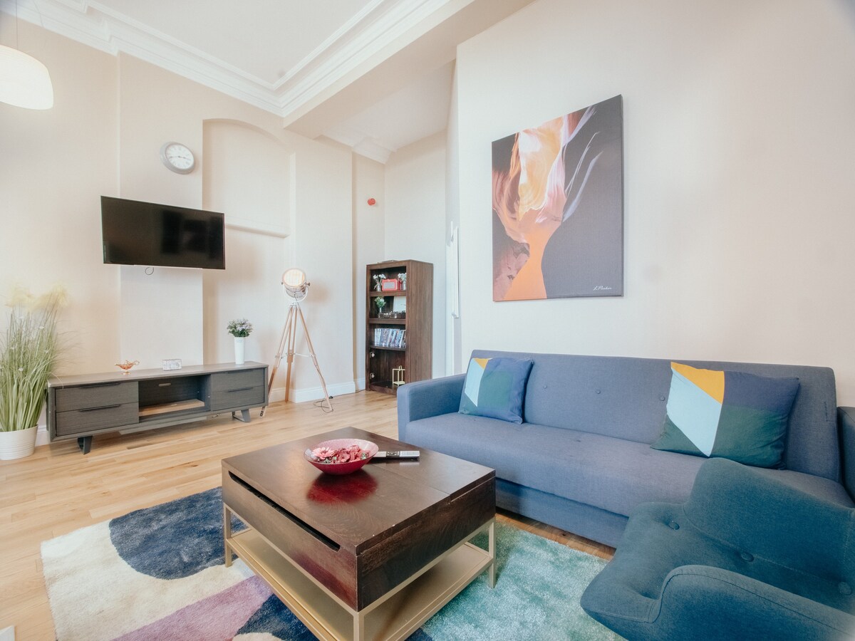 Bessemer 1 · Bessemer 1 · Modern Apartment with Netflix/free parking