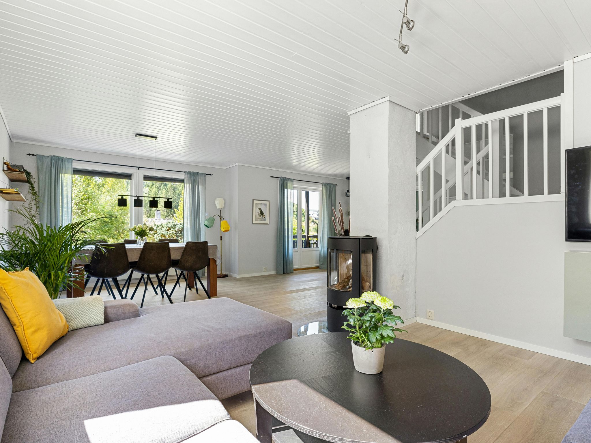 2 Bedroom Canal-Side Apartment, Castlefield