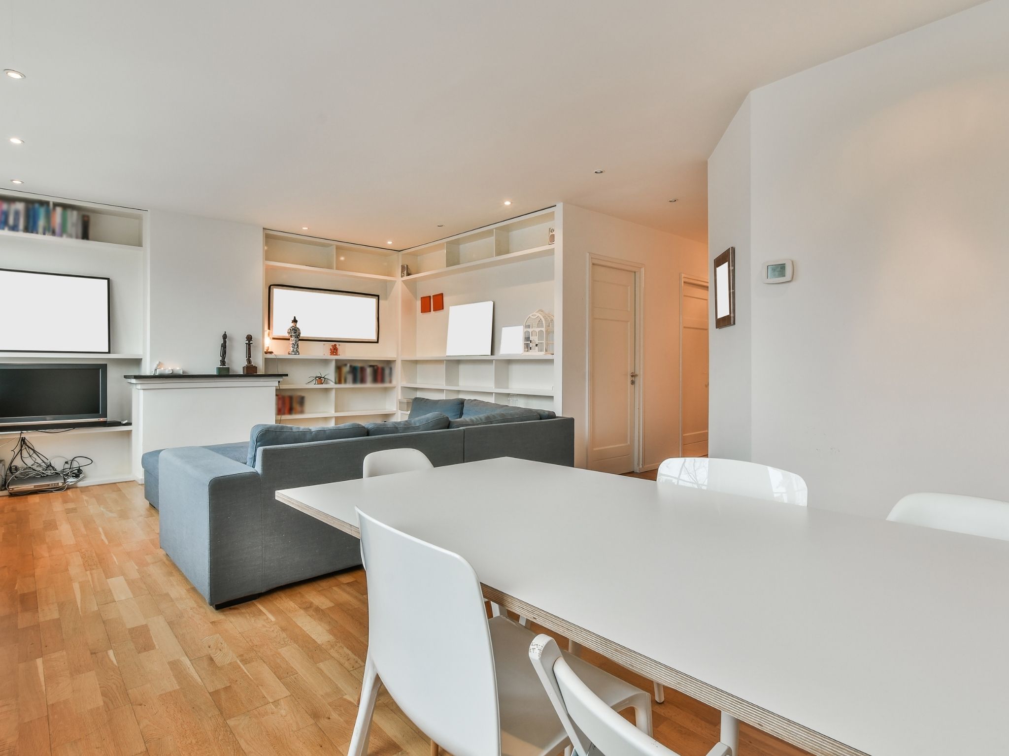 4 Bedroom Group Apartment Near Heathrow Corridor
