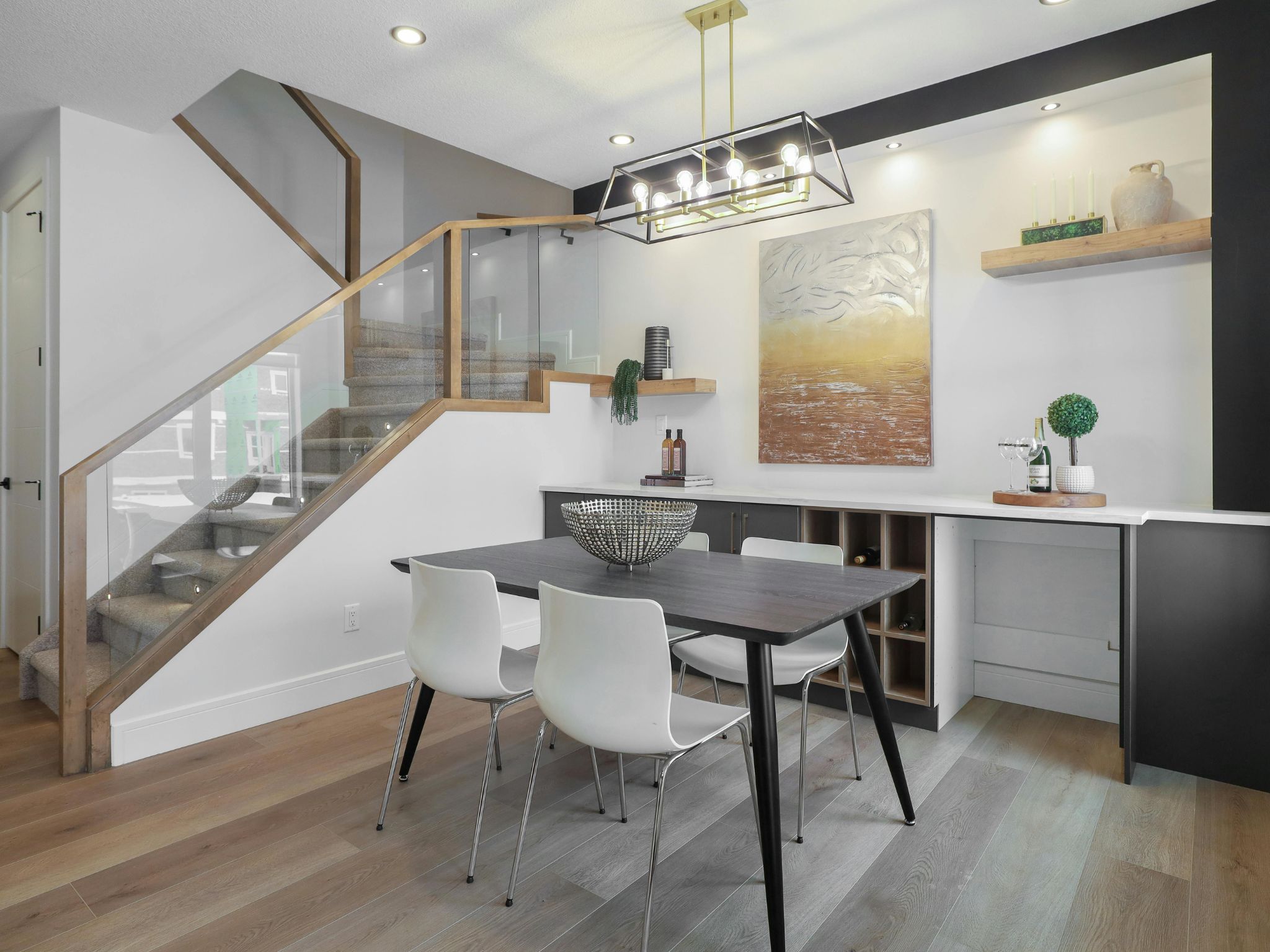 4 Bedroom Group Apartment, South Leeds — Near M62